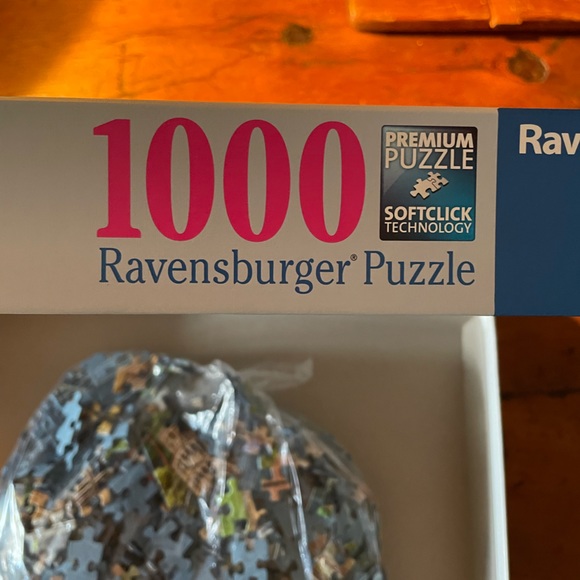 “WORLD TRAVEL” 1,000 PIECE PUZZLE FROM RAVENSBURGER MINT & COMPLETE CONDITION - Picture 3 of 4